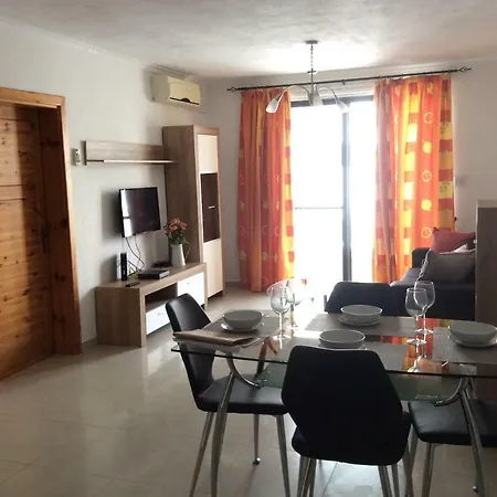 Comfort No. 16, Daffodil Court Apartment