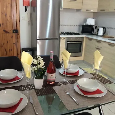 Comfort No. 16, Daffodil Court Apartment