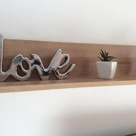 Comfort No. 16, Daffodil Court Lejlighed *