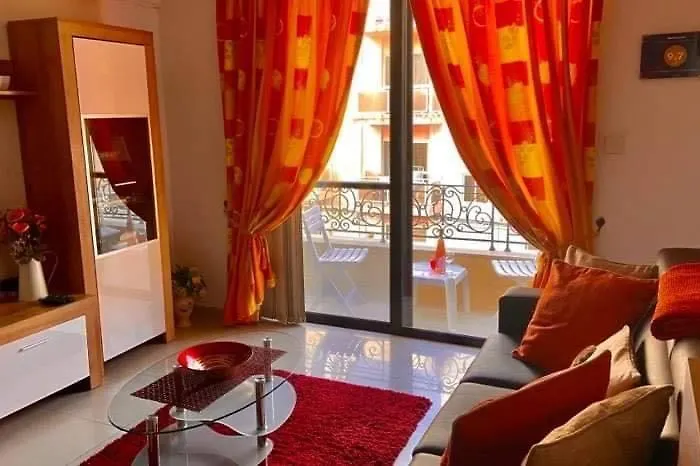 Comfort No. 16, Daffodil Court Apartament *