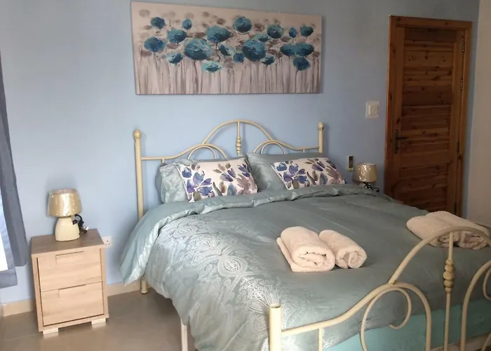 Comfort No. 16, Daffodil Court Apartament *