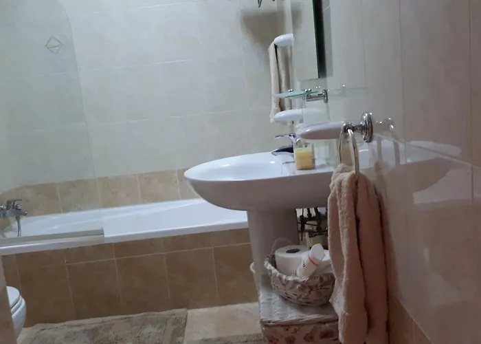 Comfort No. 16, Daffodil Court *