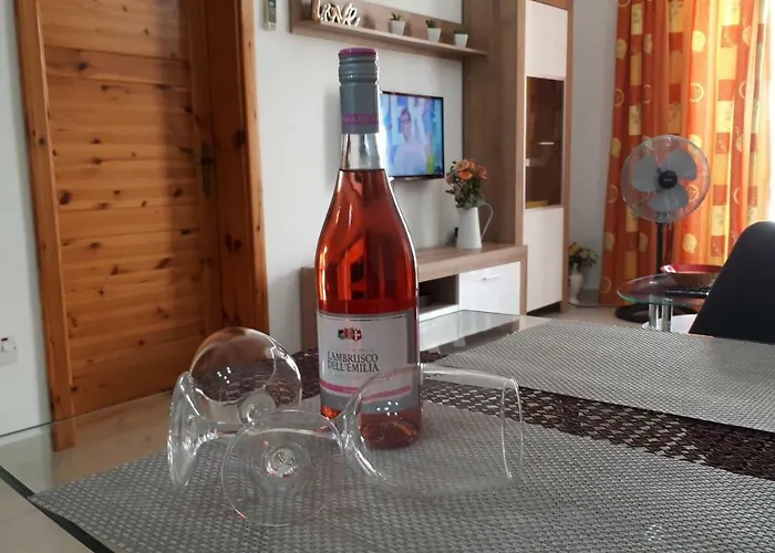 Apartament Comfort No. 16, Daffodil Court *