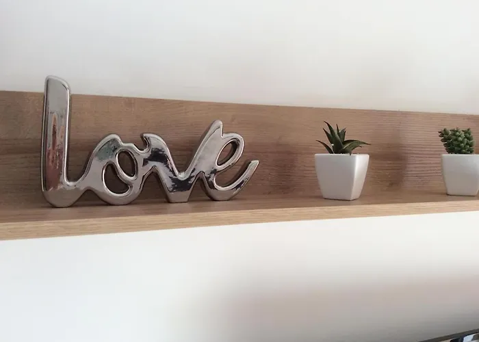 Comfort No. 16, Daffodil Court Apartament *